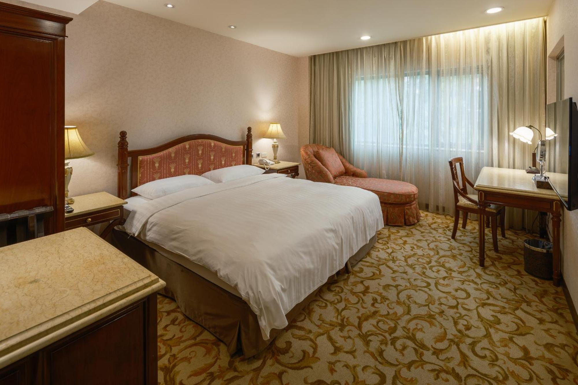 Grand Pleasure Spring Hotel Tajpej Buitenkant foto