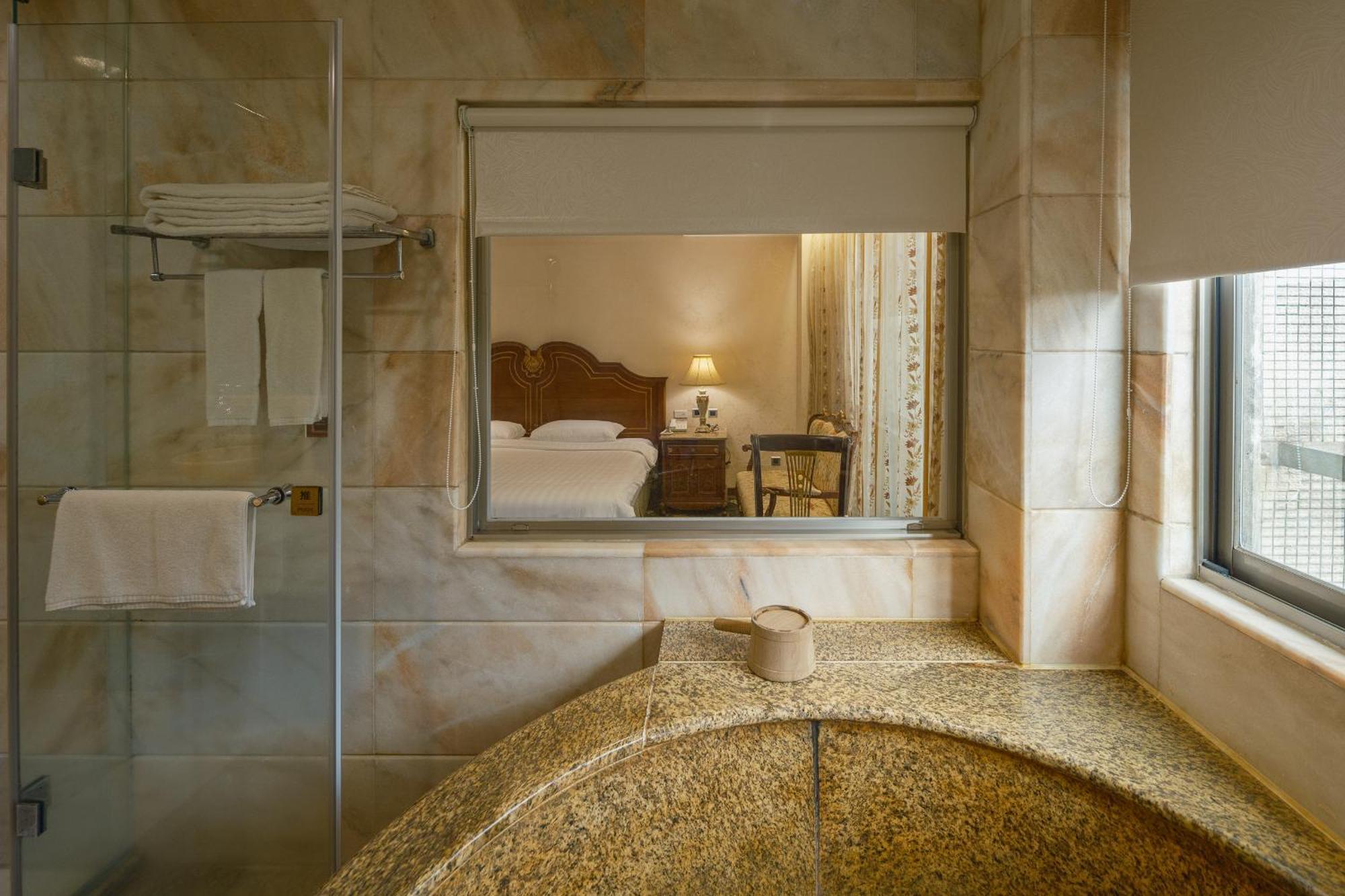 Grand Pleasure Spring Hotel Tajpej Buitenkant foto